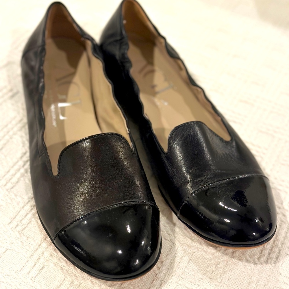Women’s AGL flats 39.5